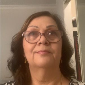 Meet your Posher, Deborah